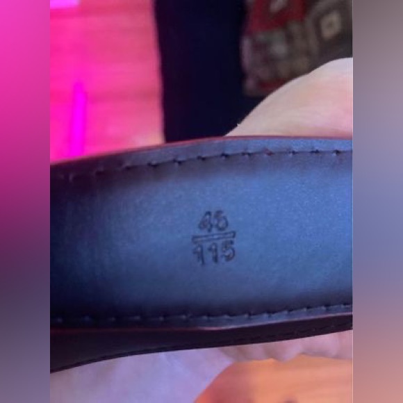 Red and gold ferragamo belt - Picture 3 of 3